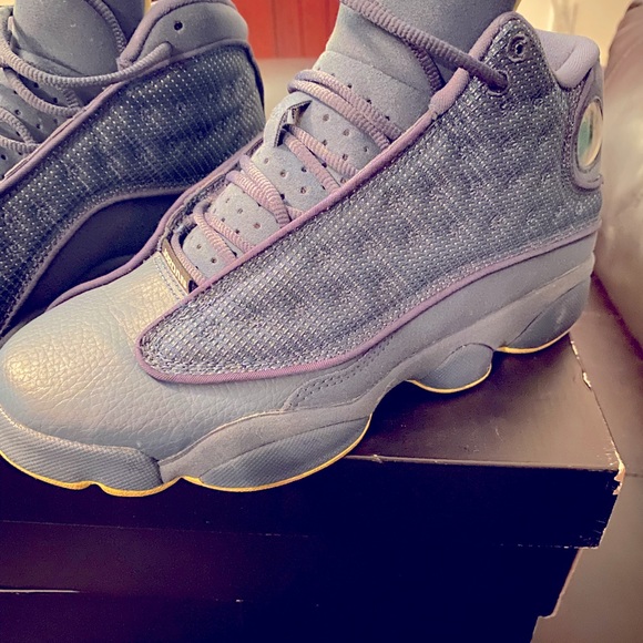 Jordan 13 Retro
Squadron Blue - Picture 1 of 4